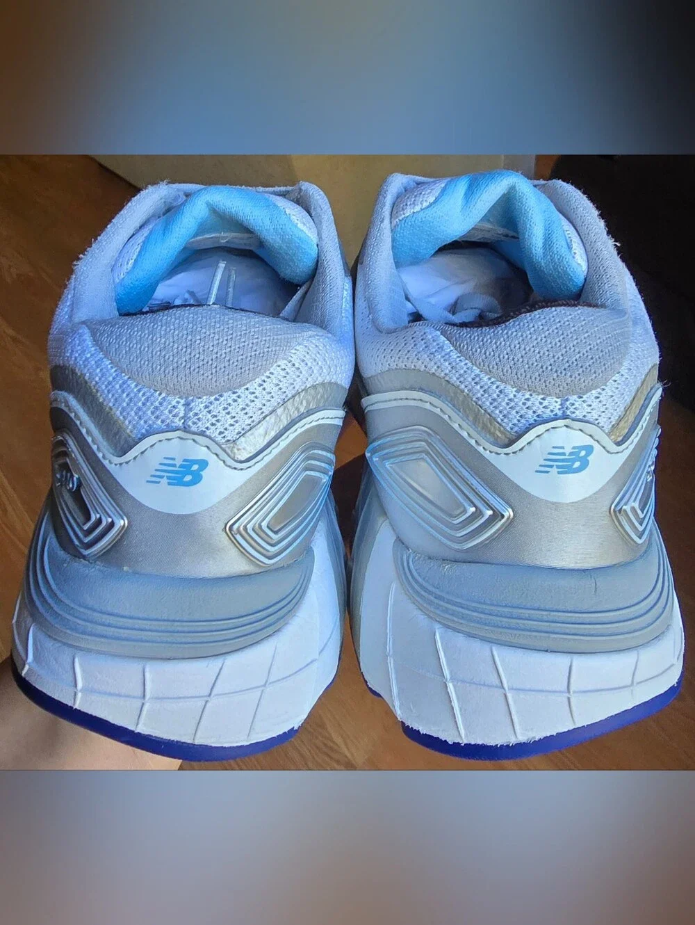 Sz 9.5 Women's NEW BALANCE 140v3 'Clear Sky Blue Colorway' Running Shoes
